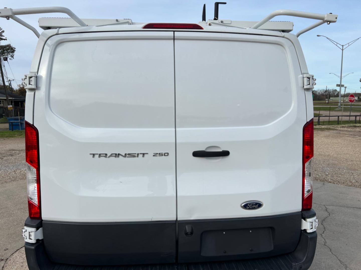 2017 White /Gray Ford Transit (1FTYR1YM0HK) with an 3.7 V6 engine, Automatic transmission, located at 4520 Airline Hwy, Baton Rouge, LA, 70805, (225) 357-1497, 30.509325, -91.145432 - 2017 Ford Transit 250 146K Miles, 3.7 V6 , Power Windows, Locks & Mirrors, Cold A/C, Tinted Windows, Kargo Master Ladder Rack. NO IN HOUSE FINANCING. FOR INFO PLEASE CONTACT JEFF AT 225 357-1497 CHECK OUT OUR A+ RATING WITH THE BETTER BUSINESS BUREAU WE HAVE BEEN A FAMILY OWNED AND OPERATED BUSINES - Photo#6